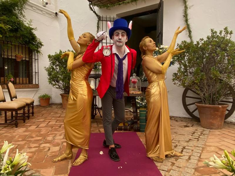 estatuas y conejo