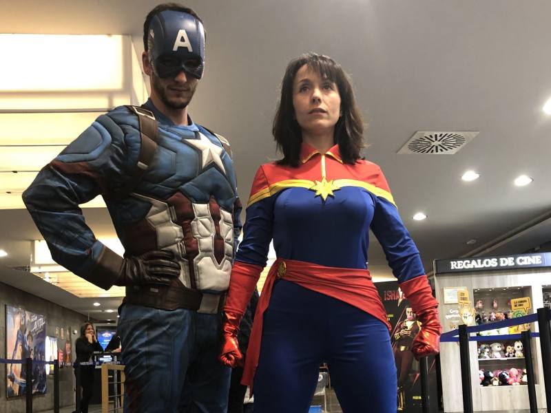 capitana marvel y capitán américa horiz